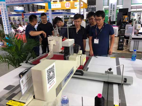 解答皮革機問題